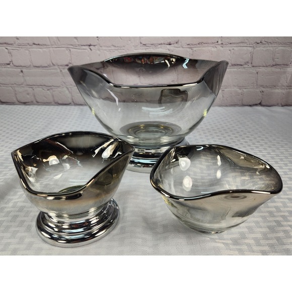 Dorothy Thorpe Other - Dorothy Thorpe Silver Fade Rim Large Chip Fruit Bowl & 2 Small Dip Bowls Set MCM